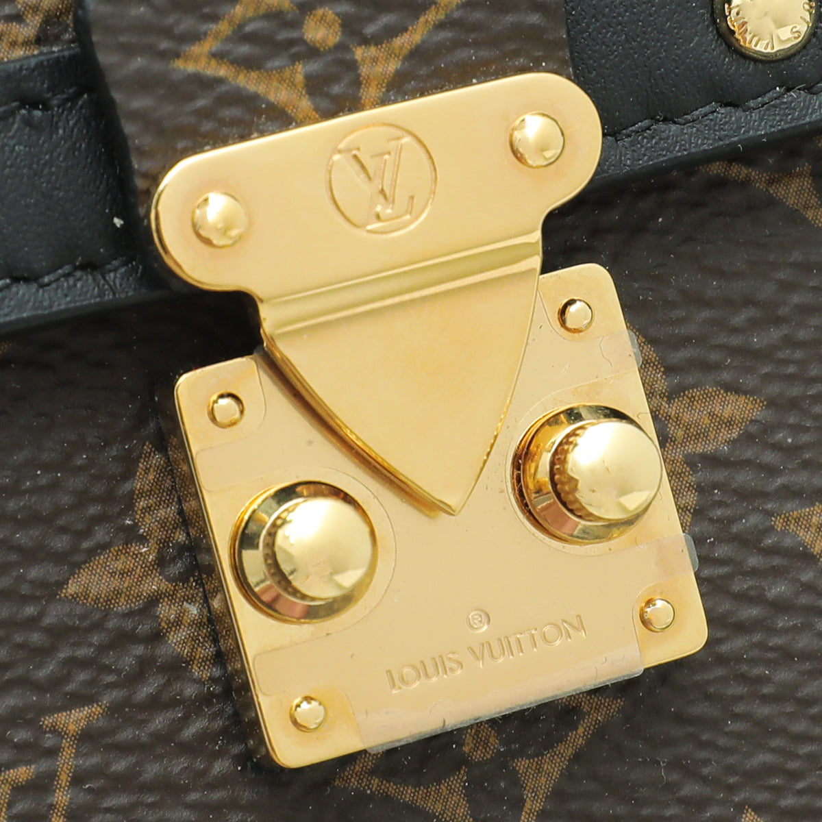 Louis Vuitton Monogram Vertical Trunk Pochette M63913 Brown Cloth  ref.775904 - Joli Closet