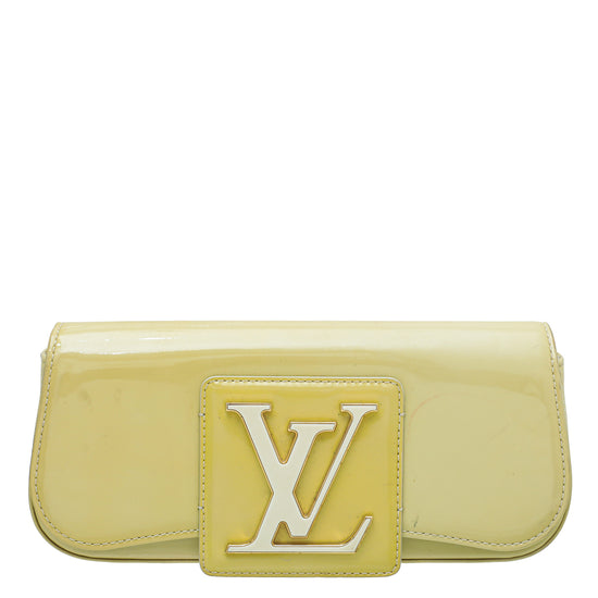 Sobe patent leather clutch bag Louis Vuitton Green in Patent
