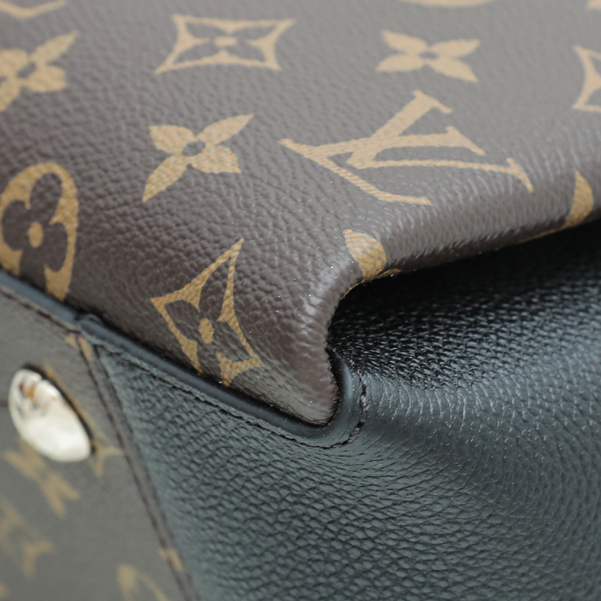 Louis Vuitton Noir Soufflot NV MM Bag – The Closet