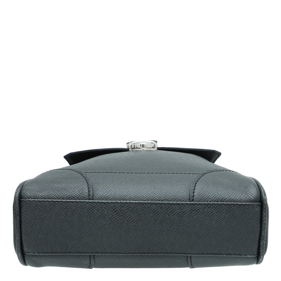 Louis Vuitton Black Taiga Luka Messenger Bag