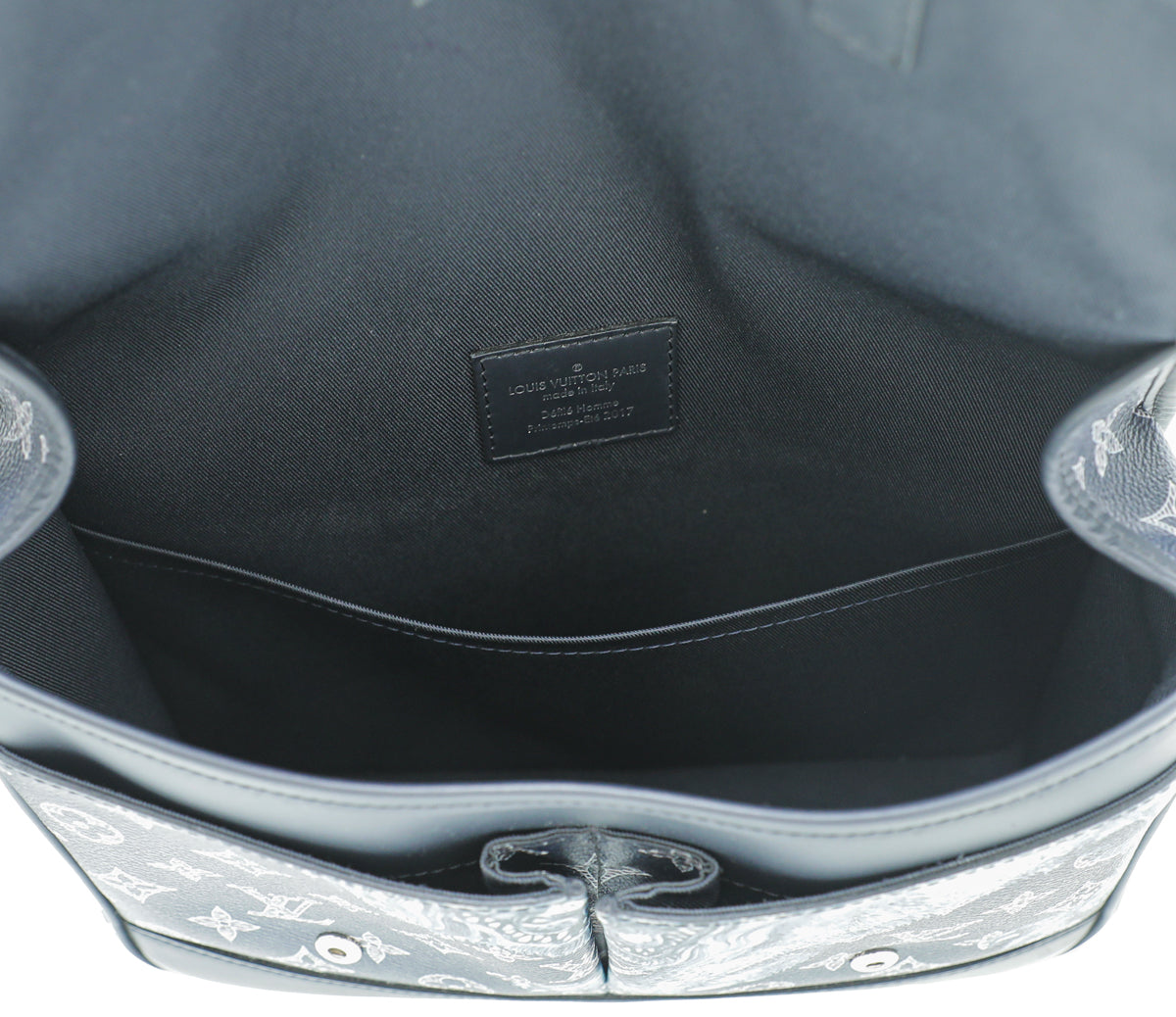 louis vuitton backpack steamer monogram savane elephant chapman encre Louis Vuitton Encre Savane Monogram Chapman Messenger PM Bag – THE CLOSET