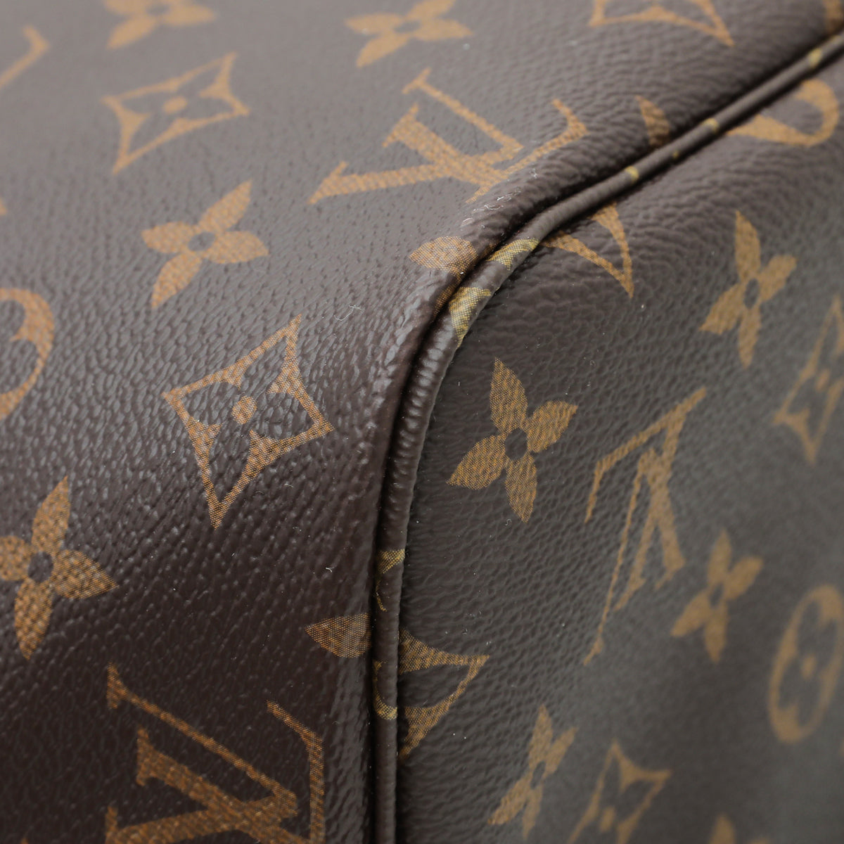 Louis Vuitton Monogram Neverfull MM Bag W/ Pouch