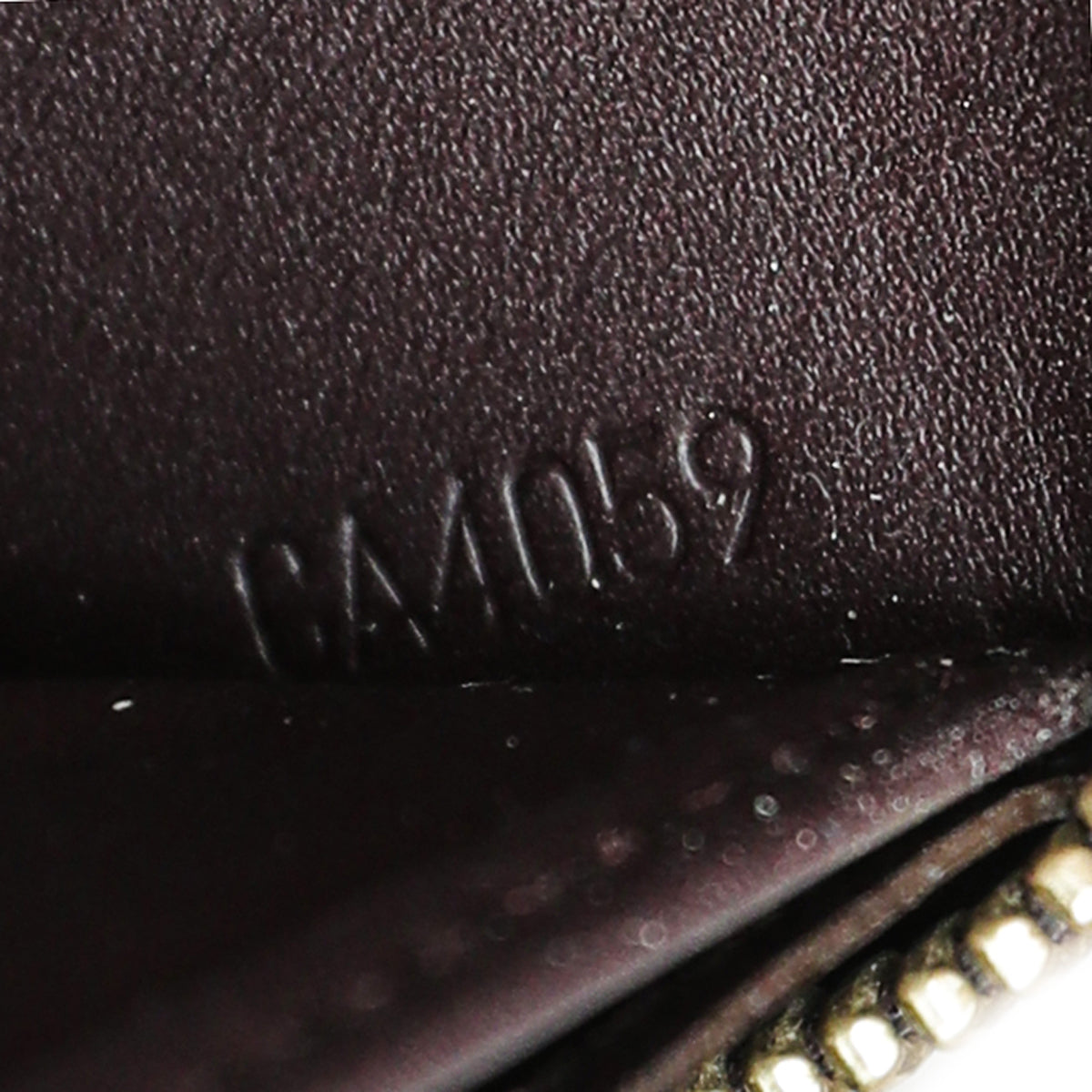 Authentic Louis Vuitton Amarante Monogram Vernis Leather Zippy Wallet  CA3112