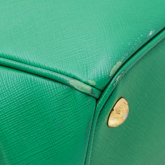 Prada Green Tessuto Nylon Tote Bag at 1stDibs | green nylon tote bag, prada  nylon tote bag green, prada tessuto green