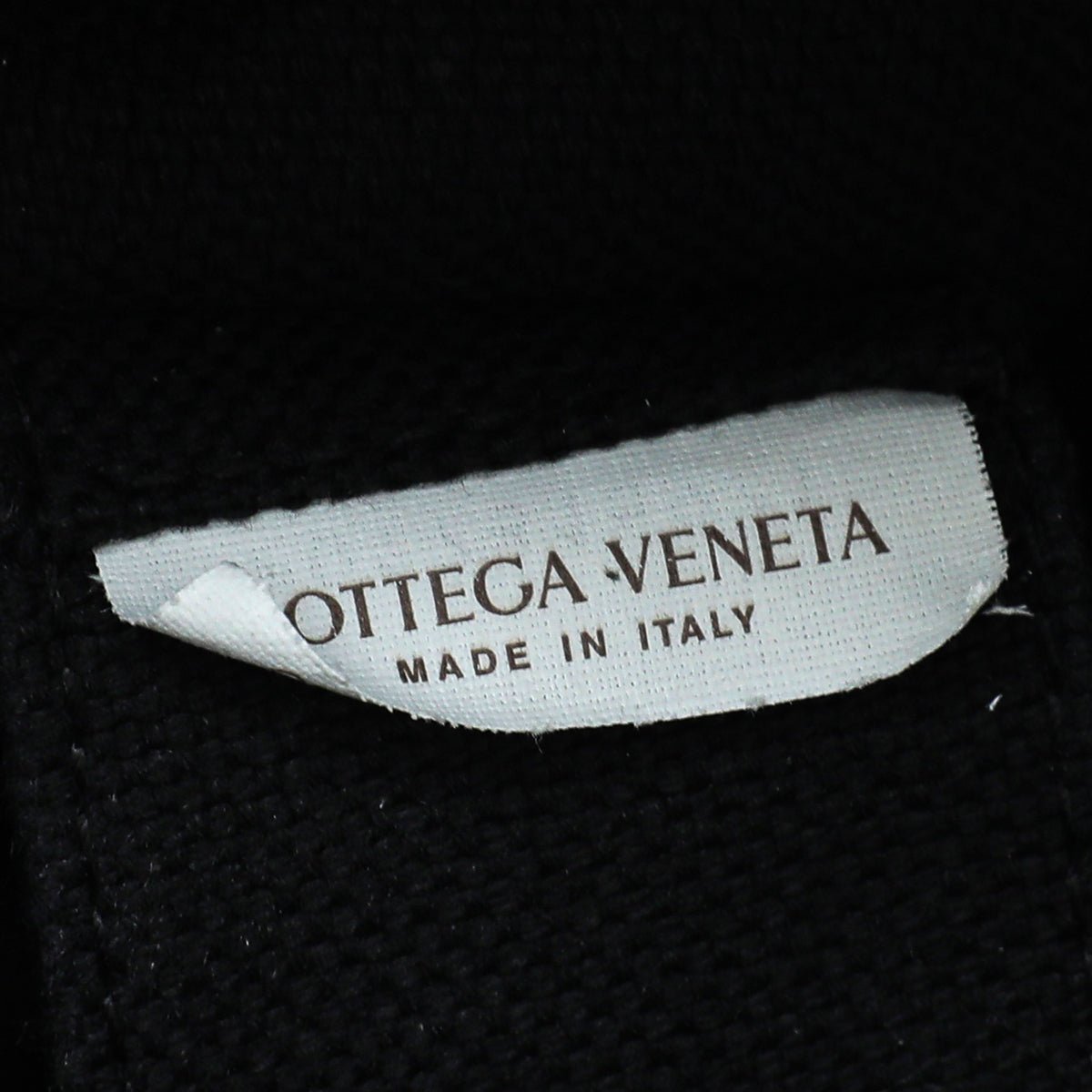 Bottega Veneta - Bottega Veneta Black Intrecciato Zipped Tote Rubber with Canvas East West Large Bag | The Closet