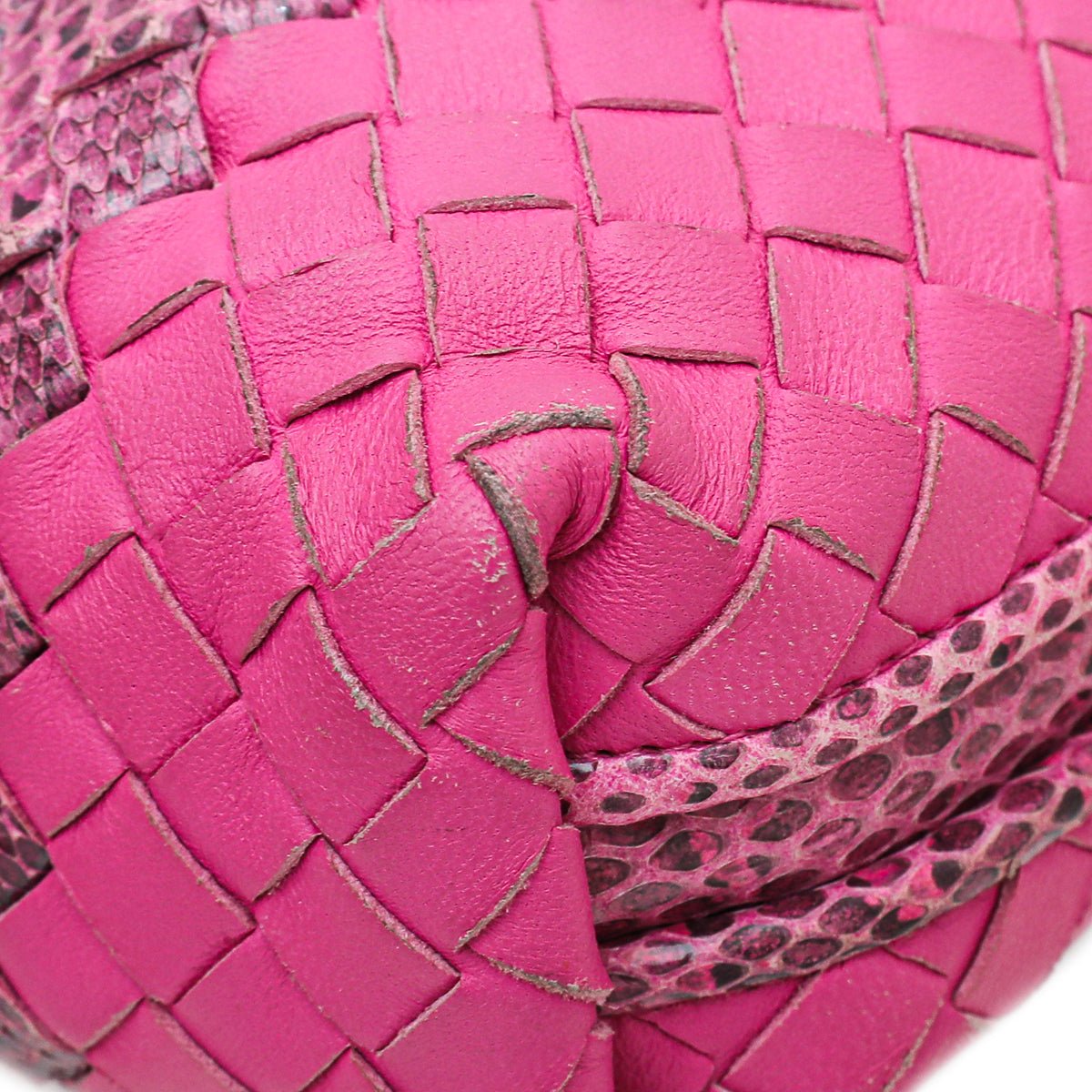 Bottega Veneta - Bottega Veneta Fuchsia Intrecciato Crossbody Bag | The Closet