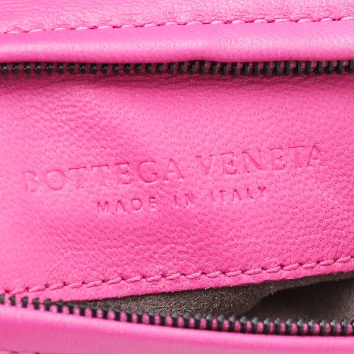 Bottega Veneta - Bottega Veneta Fucsia Intrecciato Turnlock Clutch | The Closet