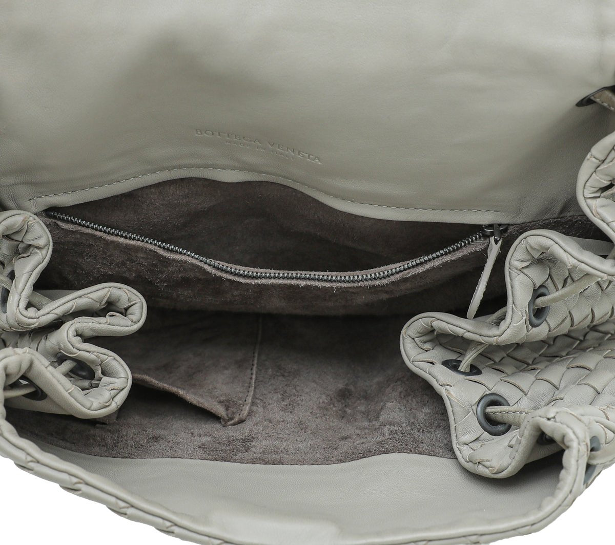 Bottega Veneta - Bottega Veneta Gray Intrecciato Drawstring Flap Crossbody Bag | The Closet