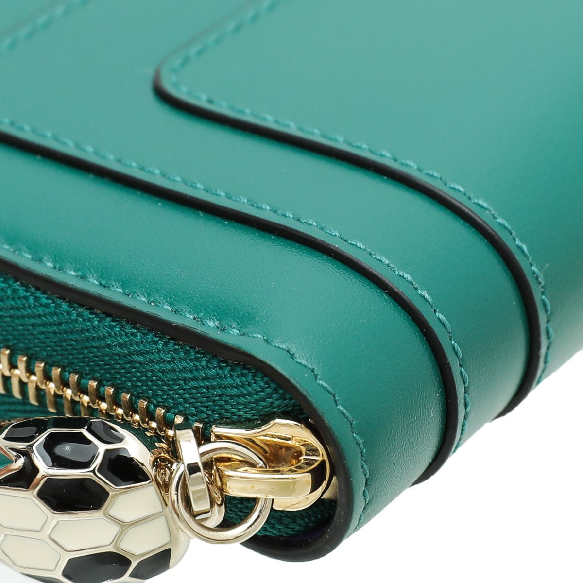 Bvlgari Emerald Green Serpenti Forever Mini Zipped Wallet – THE CLOSET