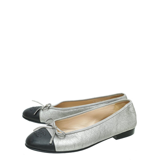 Chanel Grey/Beige Canvas And Leather Bow Cap Toe Ballet Flats Size