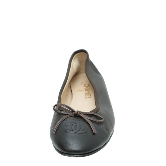 Chanel CC Interlocking CC Logo Bow Ballet Flats Size 38 Brown Black