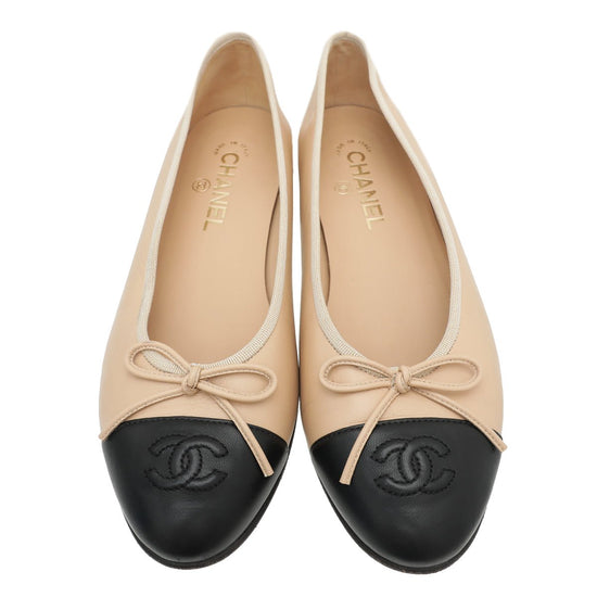 The Closet - Chanel Bicolor CC Cap Toe Bow Flat Ballerina 39 | The Closet