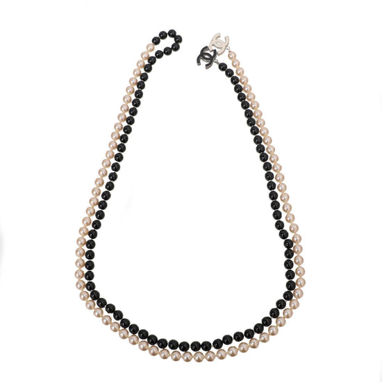 The Closet - Chanel Bicolor CC Enamel Lariat Pearl Long Necklace | The Closet