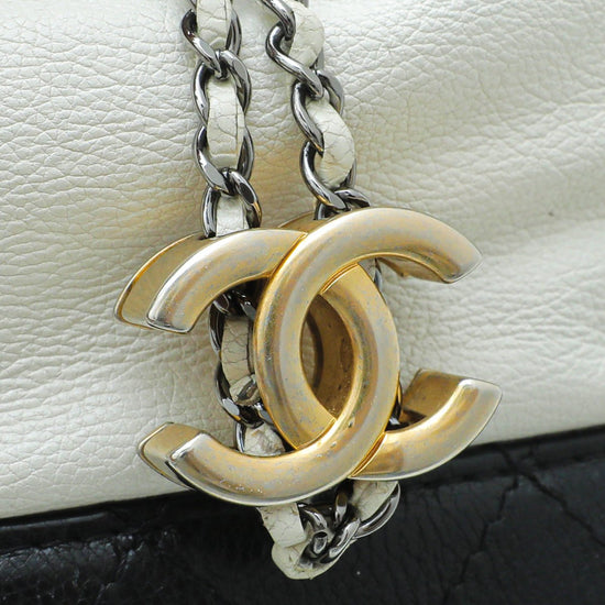 Chanel - Chanel Bicolor CC Gabrielle Small Bucket Bag | The Closet