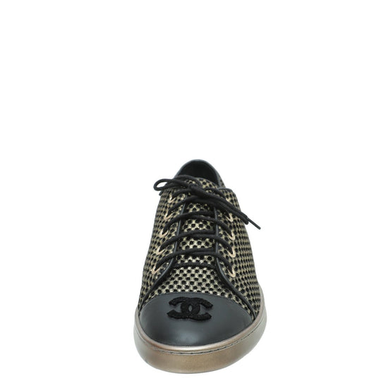 Chanel - Chanel Bicolor CC Low Top Sneakers 37.5 | The Closet