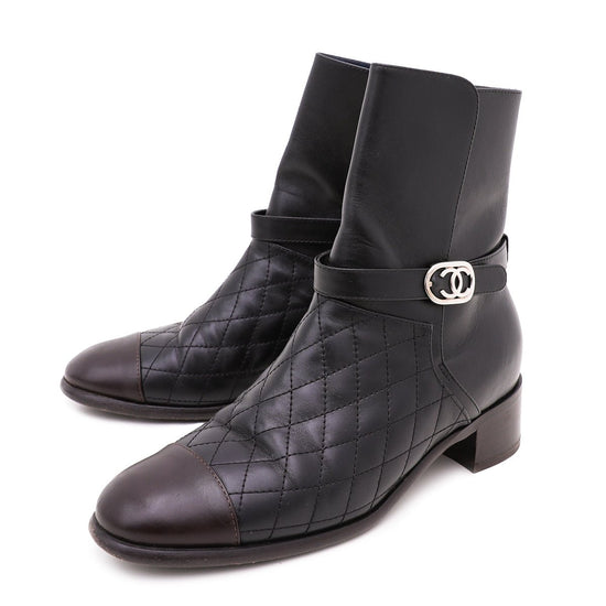 The Closet - Chanel Bicolor CC Quilted Ankle Boots 39.5 | The Closet
