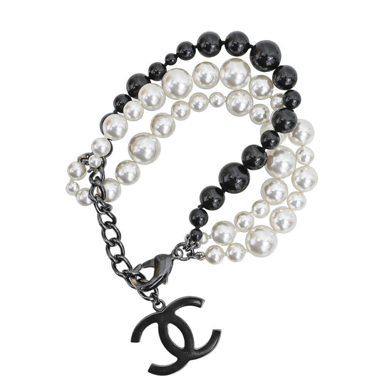 The Closet - Chanel Bicolor Faux Pearl CC Logo Bracelet | The Closet