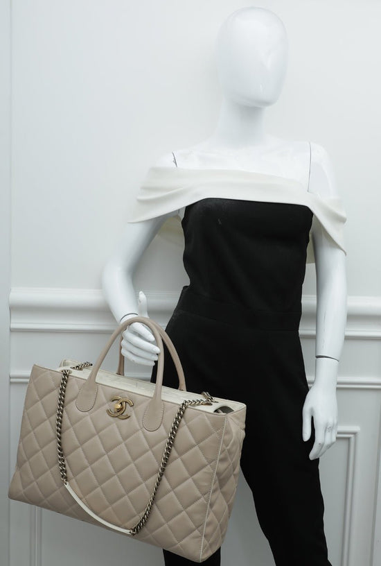 Chanel - Chanel Bicolor Portobello Tote Bag | The Closet