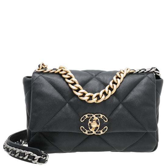 The Closet - Chanel Black 19 Small Bag | The Closet