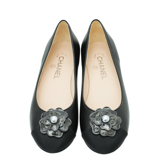 Chanel - Chanel Black Camellia Pearl Ballet Flats 37.5 | The Closet