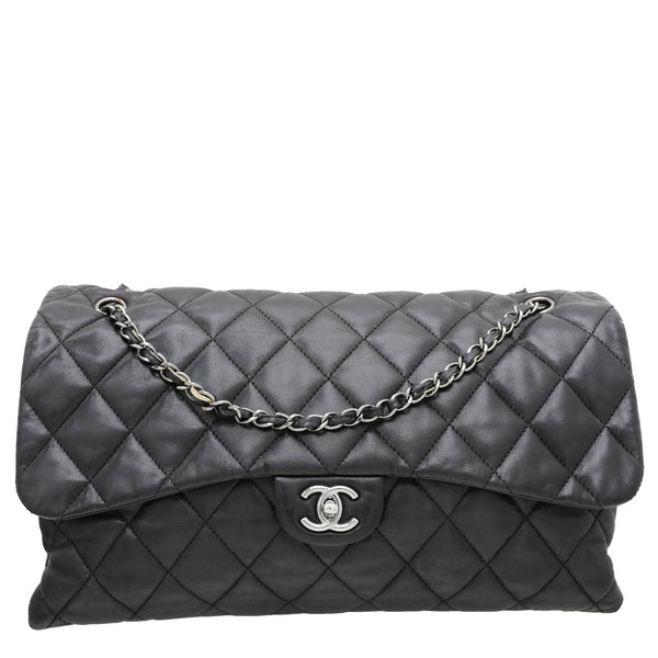 chanel-black-cc-3-accordion-