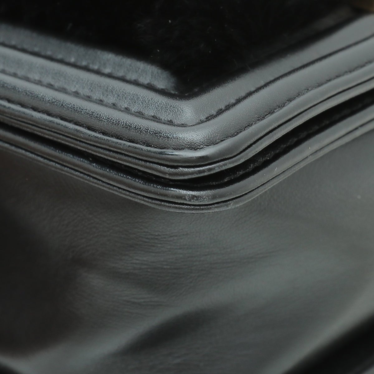 CHANEL Black Leather Orylag Fur Drawstring Bag - Bellisa