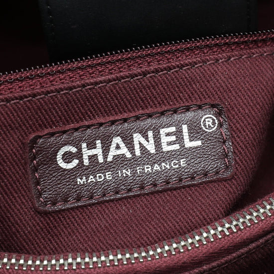 Chanel - Chanel Black CC Charm Chevron Tote Small Bag | The Closet