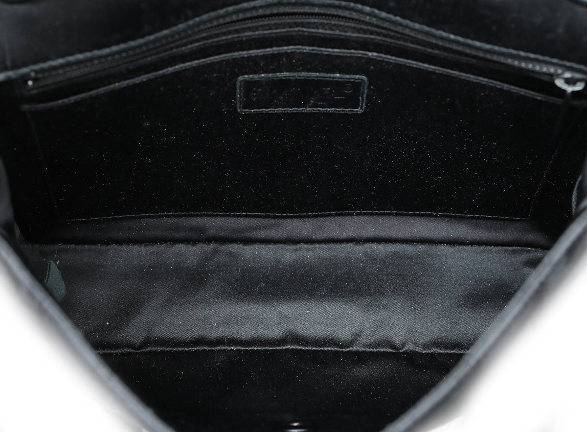 Chanel - Chanel Black CC Chocolate Bar Medium Bag | The Closet