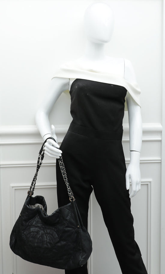 Chanel Black CC Iridescent Relax Tote Bag – The Closet