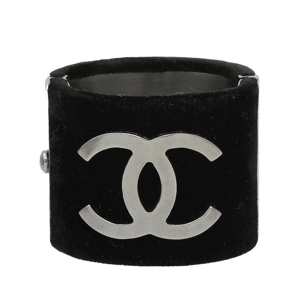 Chanel Black Leather CC Cuff Bracelet w/ Leather Laced Chain Trim | Leather  and lace, Fashion bracelets, Chanel bracelet