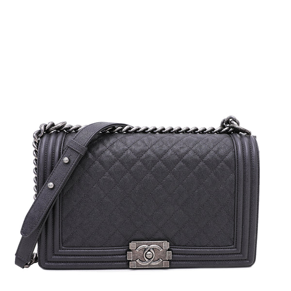 Boy chanel large pouch 2025