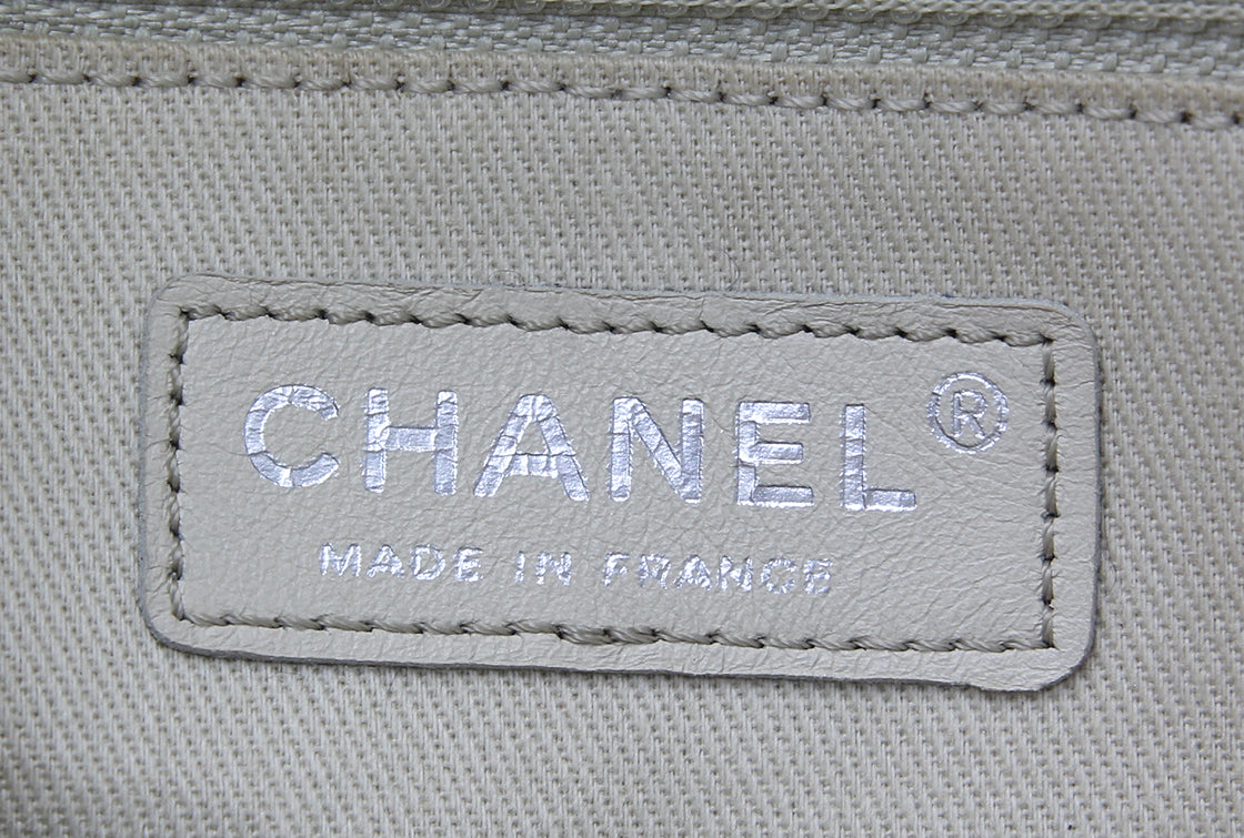 Chanel Off-White Zipped Shoulder Bag-Chanel-THE CLOSET