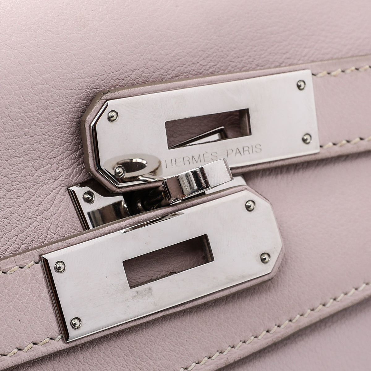 Hermès Kelly 32 Rose Dragee - Swift Leather