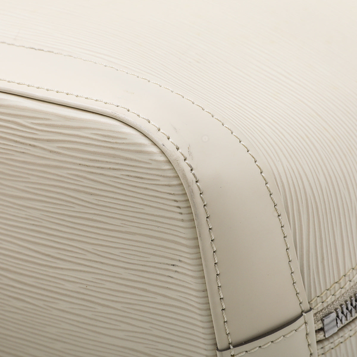 Louis Vuitton Ivory Alma PM Bag