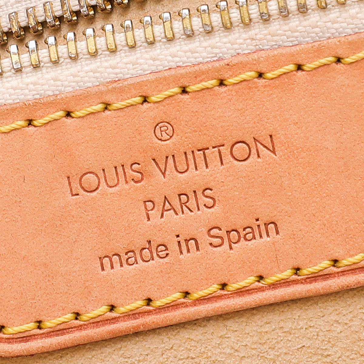 Louis Vuitton Azur Hampstead MM Bag – THE CLOSET