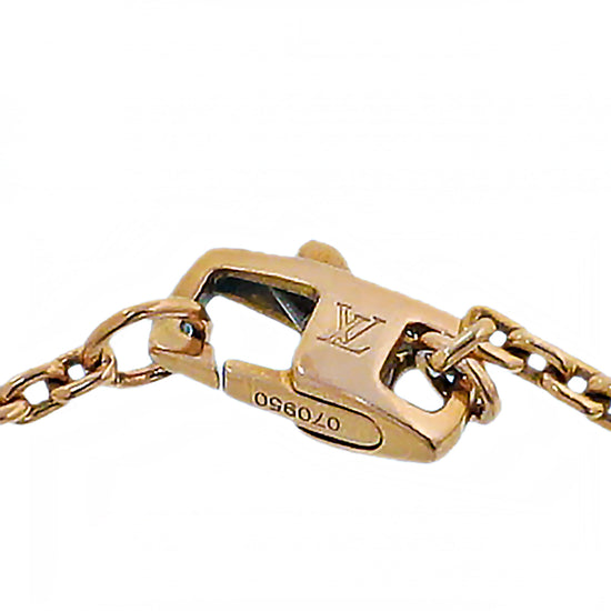 Louis Vuitton Gold Essential V Chain Bracelet – THE CLOSET