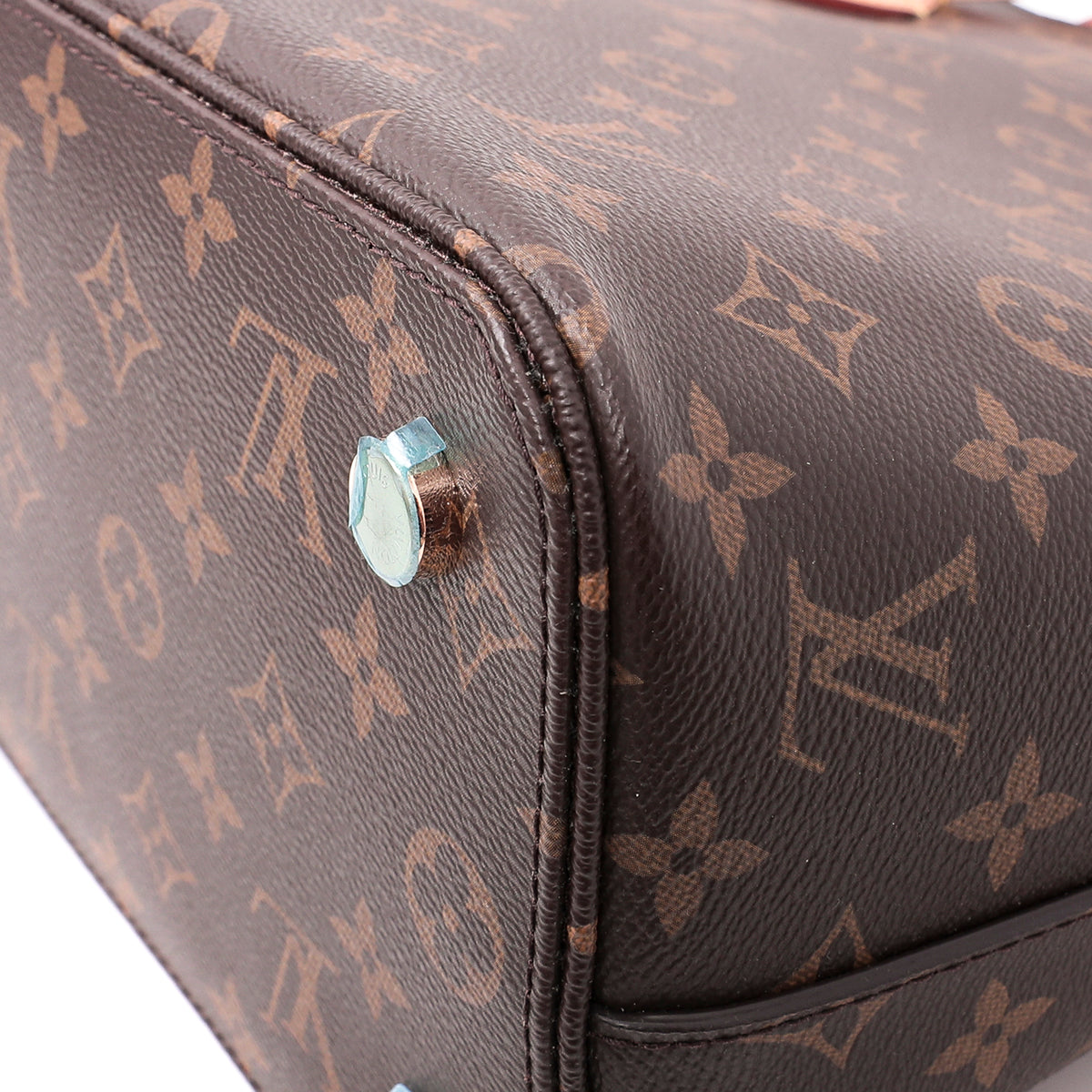 Louis Vuitton Montaigne Monogram canvas Leather Leather type Cowhide  padlock