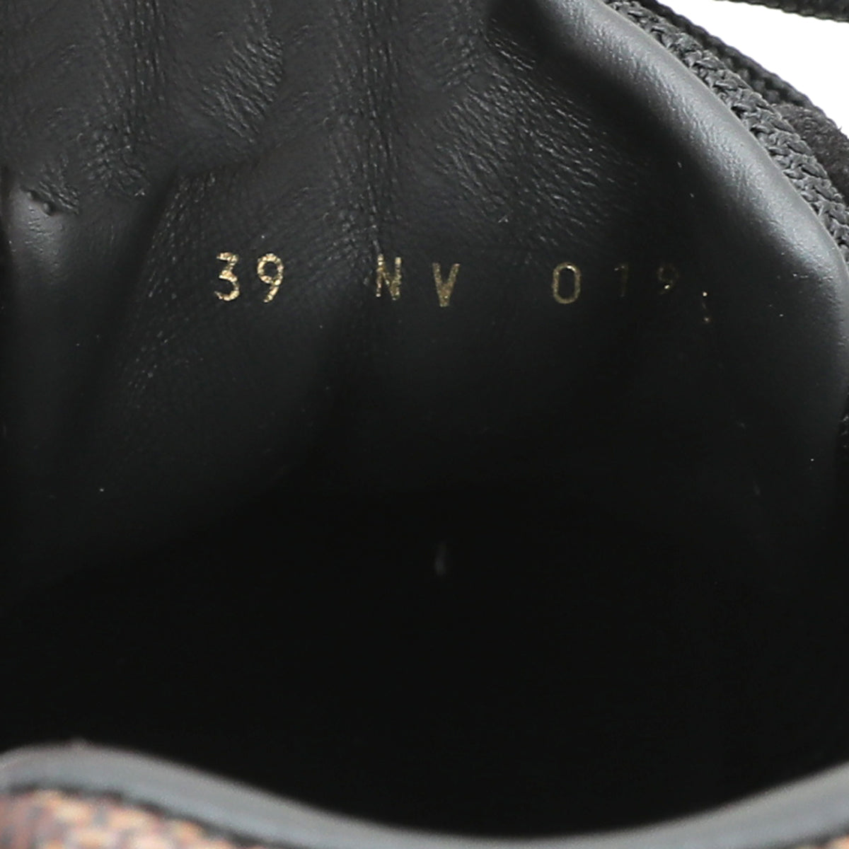 Louis Vuitton Bicolor Middle East Excel Runaway Sneaker 39