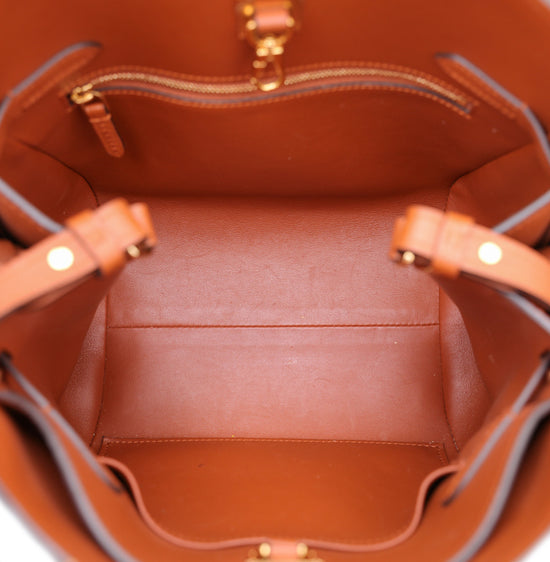 Louis Vuitton Gold Veau Nuage Milla PM Bag – The Closet