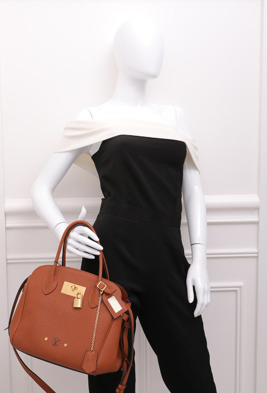 Louis Vuitton Veau Nuage Milla PM, Louis Vuitton Handbags