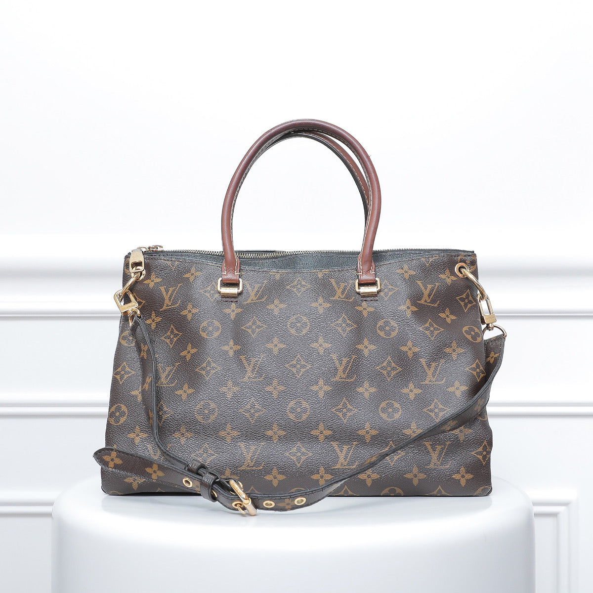 Louis Vuitton Noir Pallas Bag – The Closet