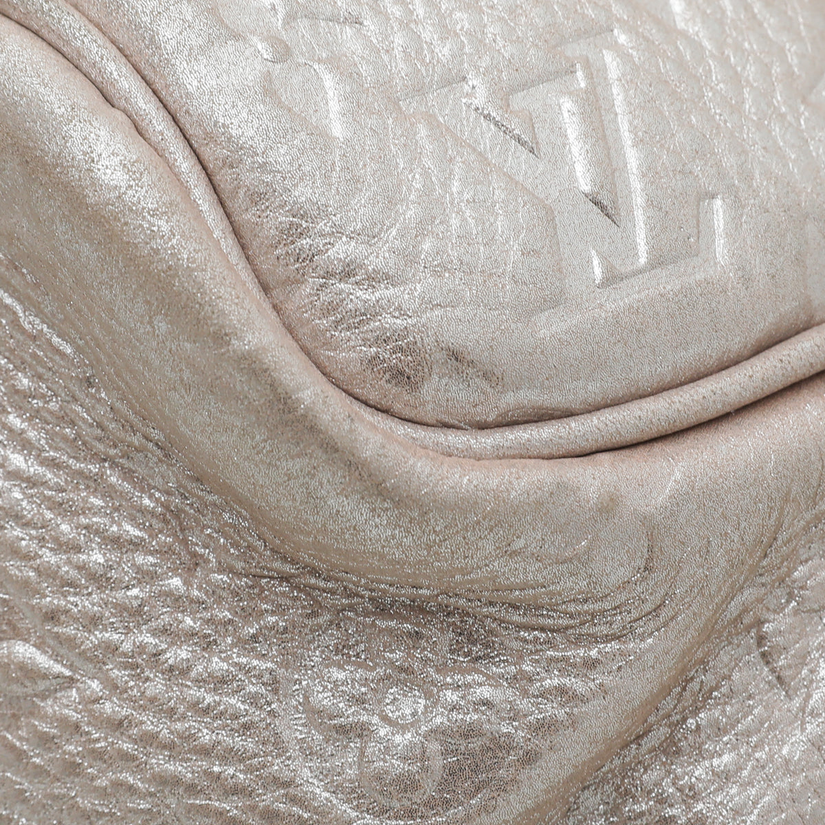 Louis Vuitton Shimmer Peach Monogram Comete Bag