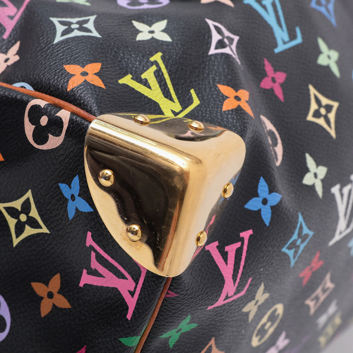 How to put the LV Luggage Tag onto your LV Speedy 30~!!! 