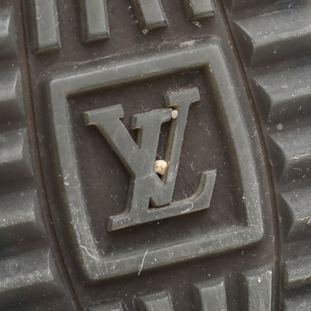 Louis Vuitton Tricolor Run Away Trainer Sneakers 38-Louis Vuitton-THE CLOSET