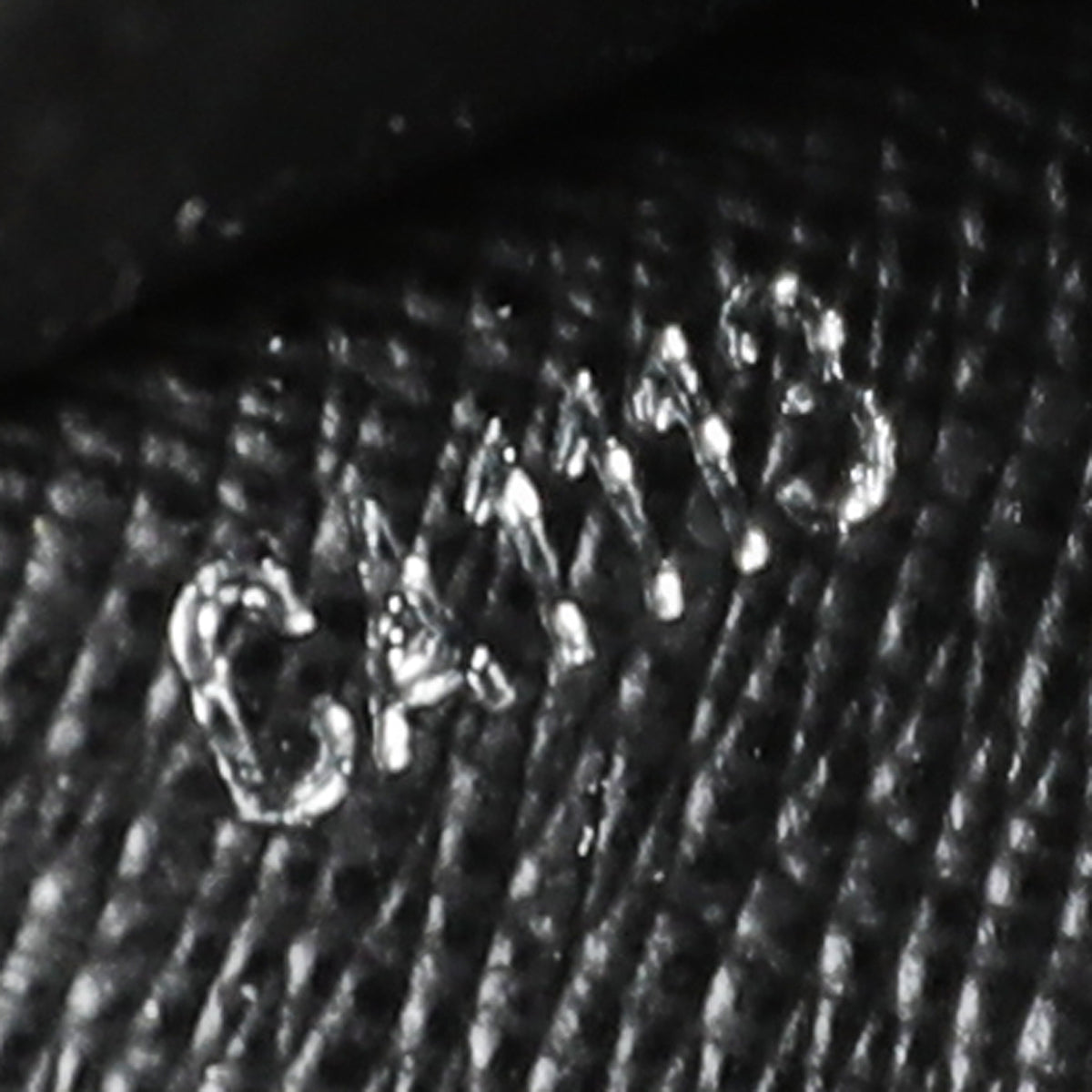 Louis Vuitton Black Taiga Small Ring Agenda Cover-Louis Vuitton-THE CLOSET