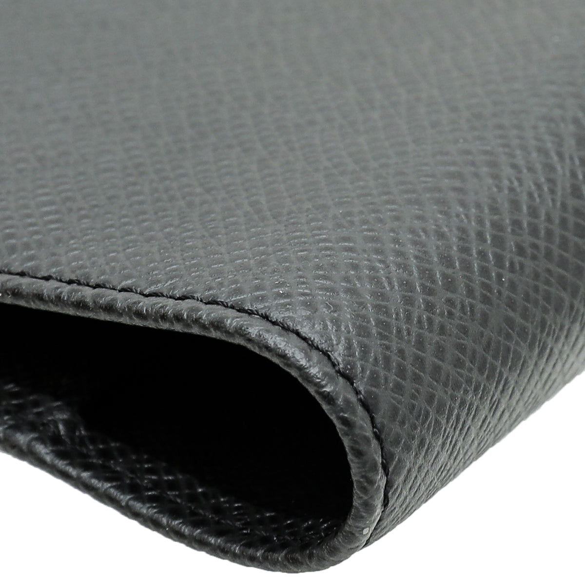 Louis Vuitton Black Taiga Small Ring Agenda Cover-Louis Vuitton-THE CLOSET