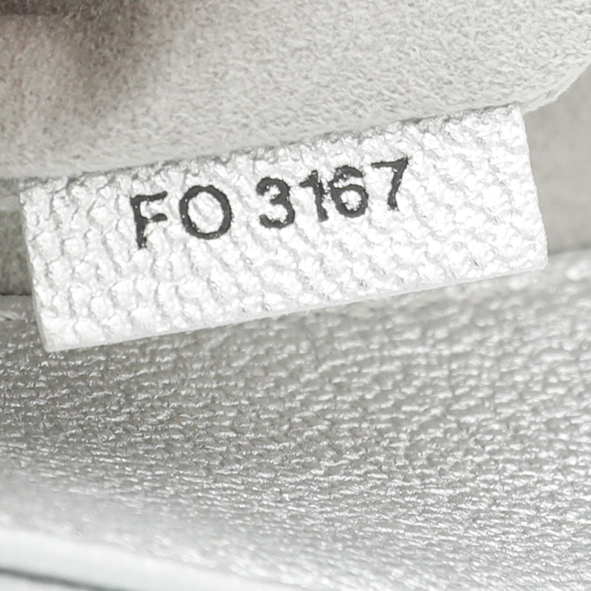Louis Vuitton Metallic Silver Whipstitch Very Chain Bag – THE CLOSET