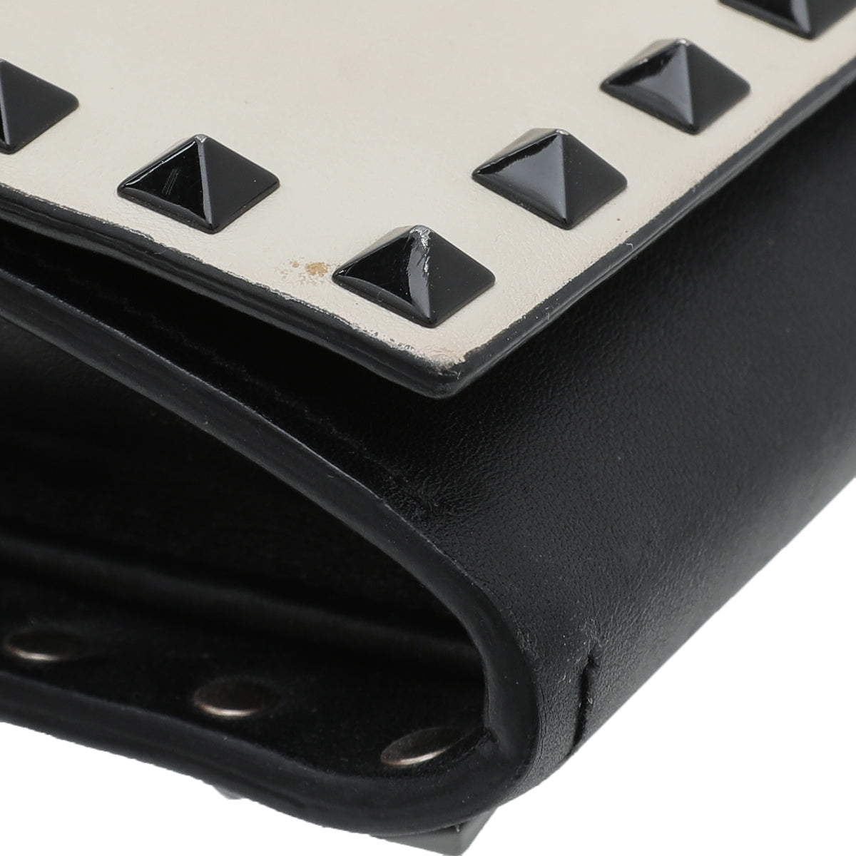 Valentino Bicolor Rockstud Wallet On Chain-Valentino-THE CLOSET